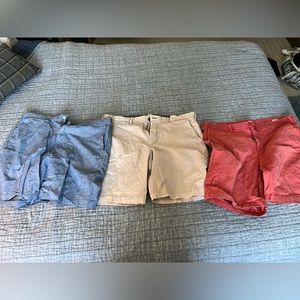 3 pairs of Gap shorts